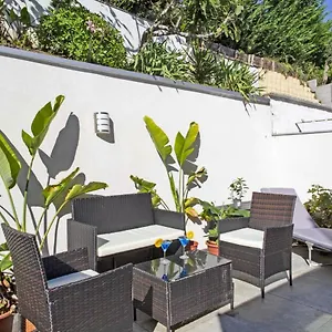 Charming House With Terrace - - Welkeys Biarritz
